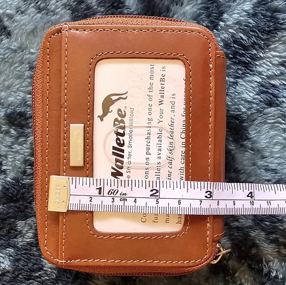 Leather WalletBe wallet with‎ two straps
